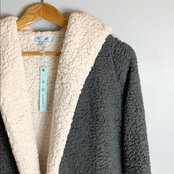 Sold - Picture 2 of 4